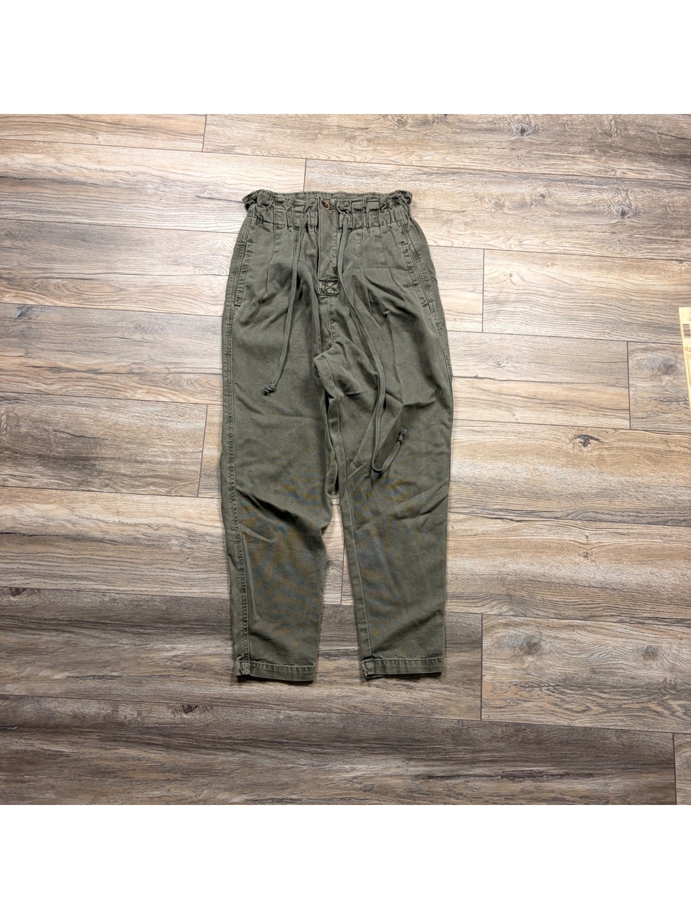 Woman’s Free People pants, good green color, size XS
